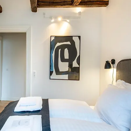 Town Hall Penthouse By Daniel&jacob's *
