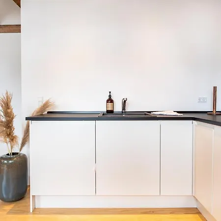 Town Hall Penthouse By Daniel&jacob's