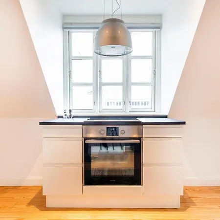 Apartment Town Hall Penthouse By Daniel&jacob's *