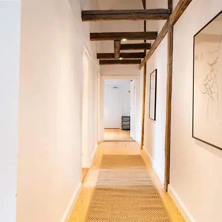 Town Hall Penthouse By Daniel&jacob's Apartment