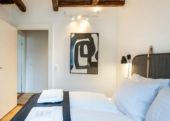 Town Hall Penthouse By Daniel&jacob's *