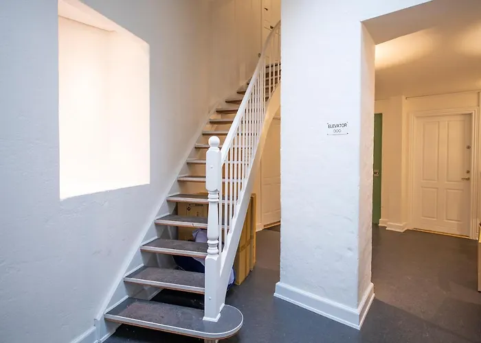 Town Hall Penthouse By Daniel&jacob's *