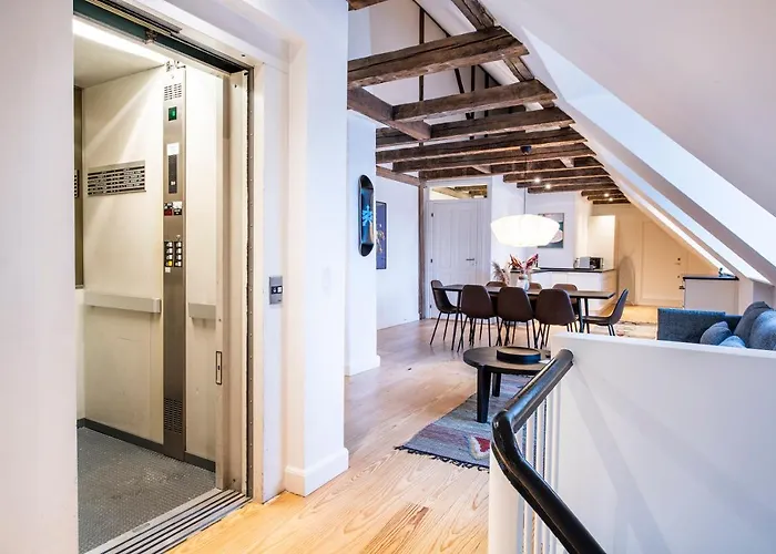 아파트 Town Hall Penthouse By Daniel&jacob's