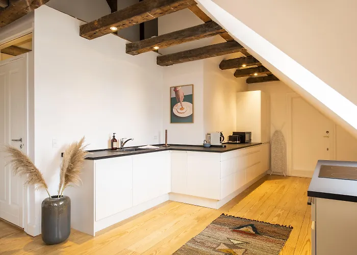 Town Hall Penthouse By Daniel&jacob's