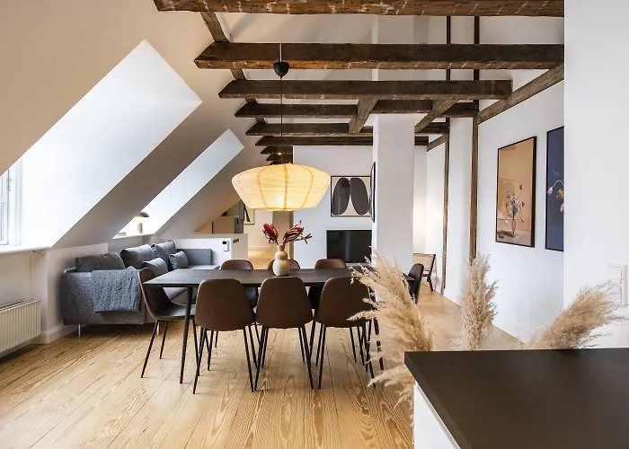 Apartment Town Hall Penthouse By Daniel&jacob's *