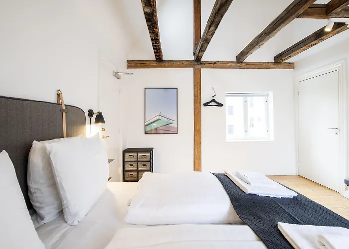 Town Hall Penthouse By Daniel&jacob's