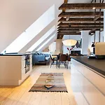 Town Hall Penthouse By Daniel&jacob's *