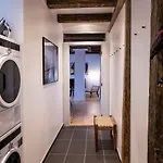 Town Hall Penthouse By Daniel&jacob's