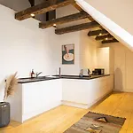 Town Hall Penthouse By Daniel&jacob's